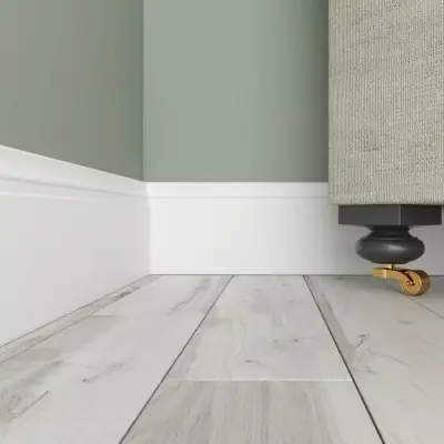 Плинтус Ultrawood Base 5214 p 2.00